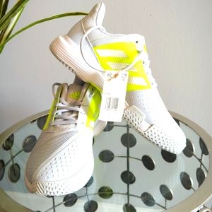 Adidas court jam bounce sneakers - size 8